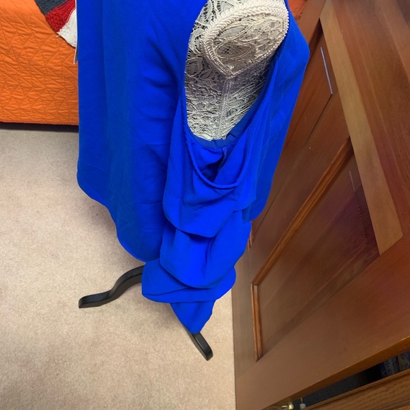 Gianna cold shoulder blouse - Picture 6 of 8